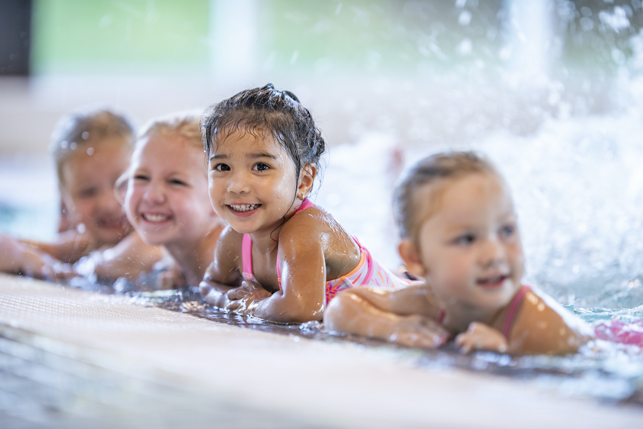 Why Choose Low-Ratio Group Swimming Lessons For Your Kids?