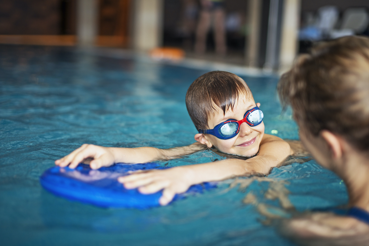 Why Choose Private Swimming Lessons for your Kids? - KidsCanSwim Canada